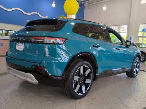 North Shore Pearl 2026 Honda Prologue Elite