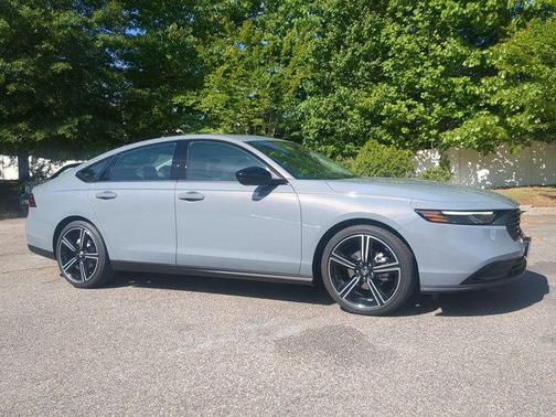 Urban Gray Pearl 2026 Honda Accord SE