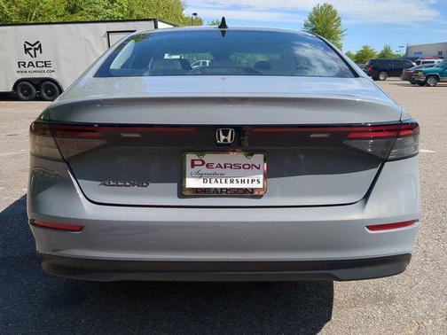 Urban Gray Pearl 2026 Honda Accord SE