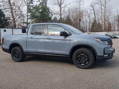 Sonic Gray Pearl 2026 Honda Ridgeline TrailSport+