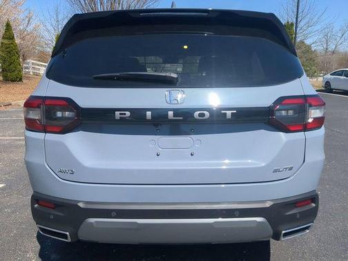 Sonic Gray Pearl 2026 Honda Pilot Elite