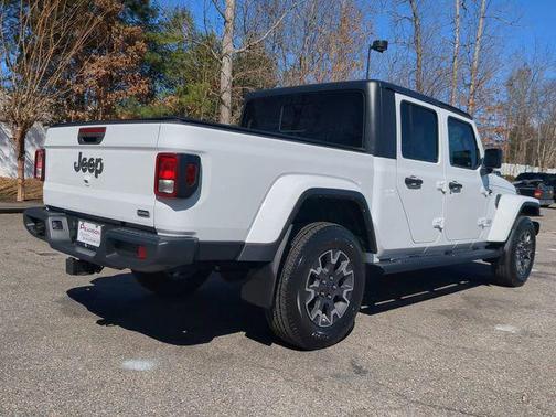 2023 Jeep Gladiator Overland