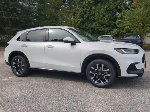 Platinum White Pearl 2027 Honda HR-V EX-L