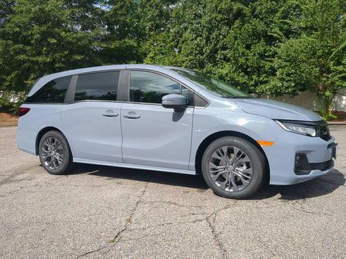Sonic Gray Pearl 2026 Honda Odyssey Touring