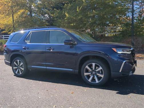 2025 Honda Pilot Touring 8-Passenger