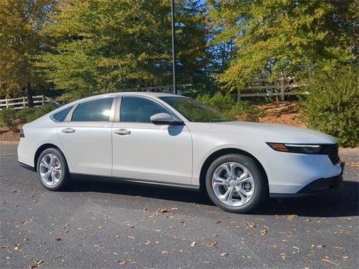 2025 Honda Accord LX 1.5T