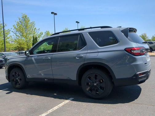 Sonic Gray Pearl 2026 Honda Pilot Black Edition