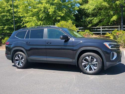 deep black pearl 2026 Volkswagen Atlas 2.0T SE
