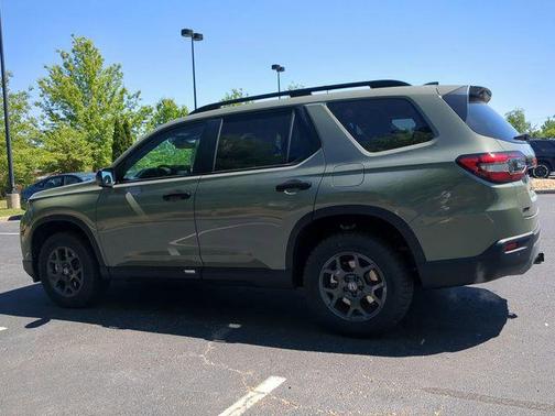Ash Green Metallic 2026 Honda Pilot TrailSport