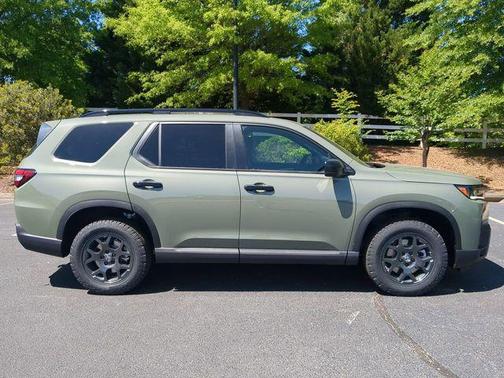 Ash Green Metallic 2026 Honda Pilot TrailSport