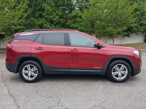 Red Quartz Tintcoat 2020 GMC Terrain SLE