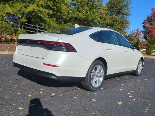 2025 Honda Accord LX 1.5T