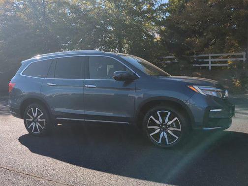 Obsidian Blue 2021 Honda Pilot Touring 8-Passenger