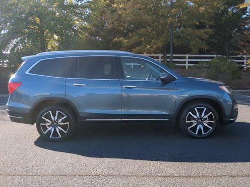 Obsidian Blue 2021 Honda Pilot Touring 8-Passenger