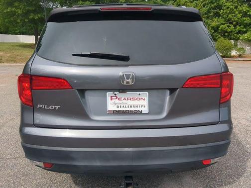 Modern Steel Metallic 2017 Honda Pilot EX-L