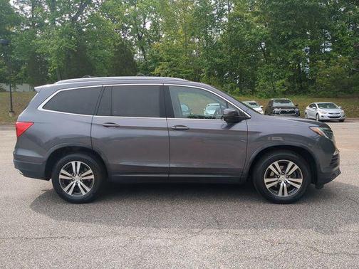 Modern Steel Metallic 2017 Honda Pilot EX-L