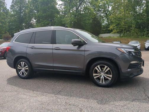 Modern Steel Metallic 2017 Honda Pilot EX-L