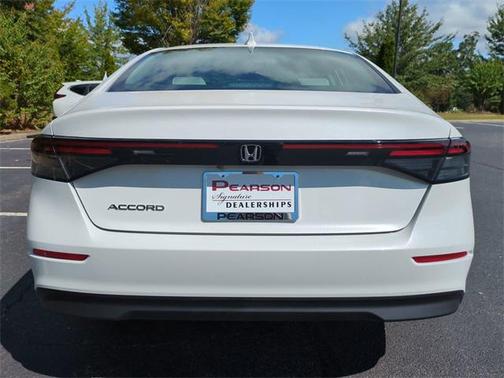 2025 Honda Accord LX 1.5T