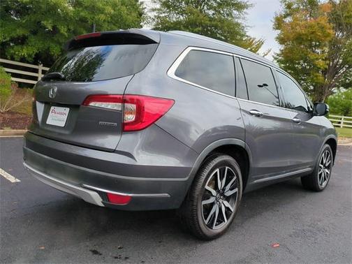 2022 Honda Pilot Touring 8-Passenger