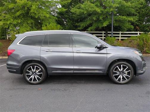 2022 Honda Pilot Touring 8-Passenger