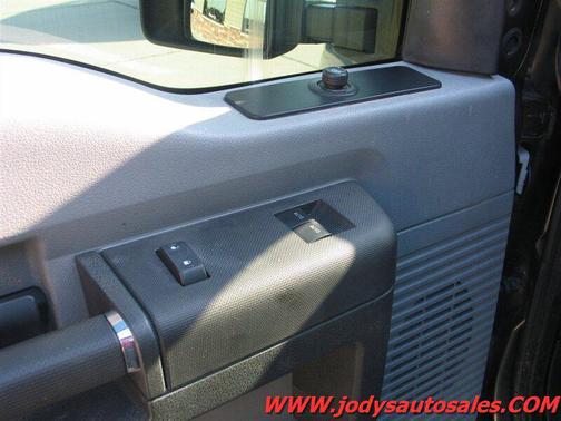 Magnetic 2016 Ford F-250 XL