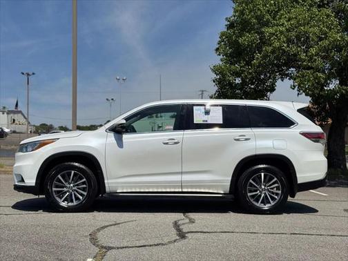 2015 Toyota Highlander LE
