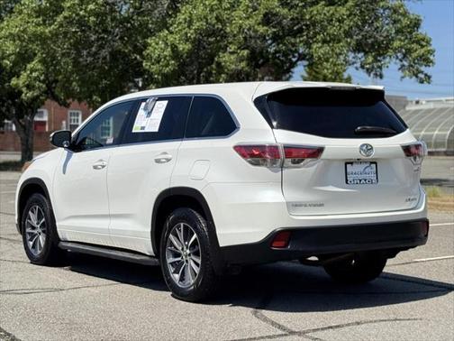 2015 Toyota Highlander LE