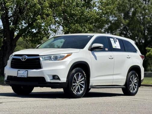 2015 Toyota Highlander LE