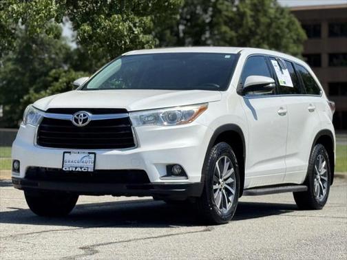 2015 Toyota Highlander LE