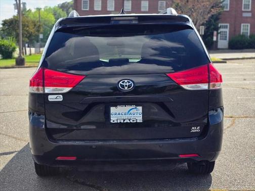 2014 Toyota Sienna XLE