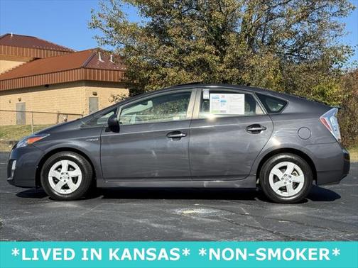 2010 Toyota Prius III