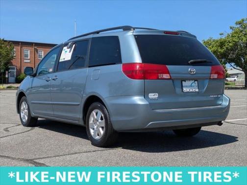 2004 Toyota Sienna CE