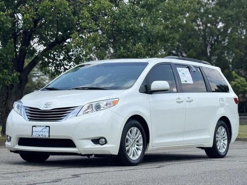 2015 Toyota Sienna XLE