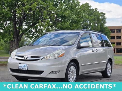 2010 Toyota Sienna XLE