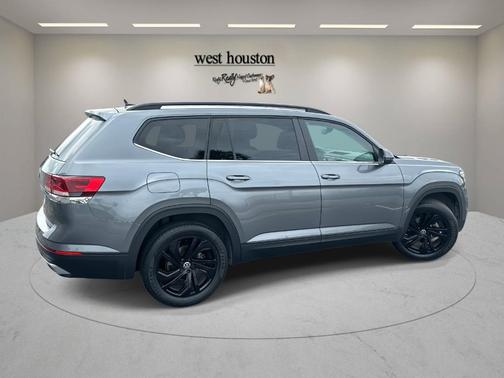 2022 Volkswagen Atlas 2.0T SE w/Technology