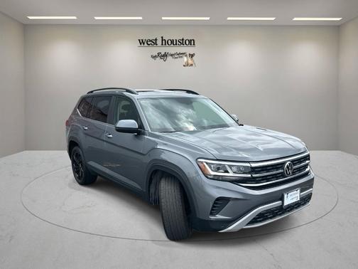 2022 Volkswagen Atlas 2.0T SE w/Technology