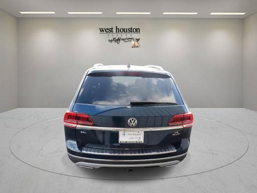 2018 Volkswagen Atlas 3.6L SEL Premium