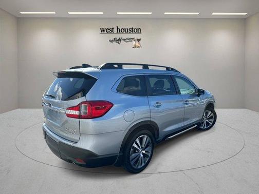 Ice Silver Metallic 2020 Subaru Ascent Limited 7-Passenger