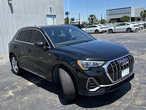Mythos Black Metallic 2021 Audi Q3 45 S line Premium