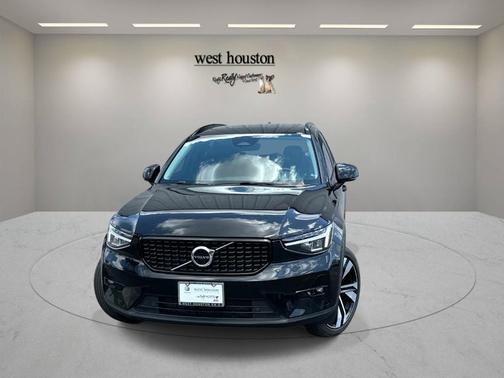 Black 2023 Volvo XC40 B5 Plus Dark Theme