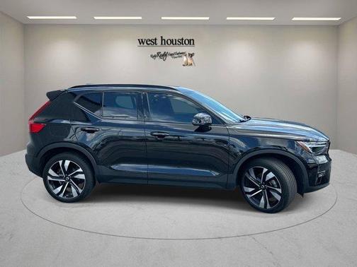 Black 2023 Volvo XC40 B5 Plus Dark Theme