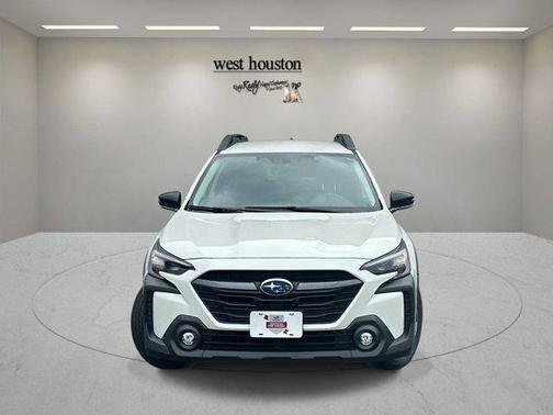 Crystal White Pearl 2025 Subaru Outback Premium