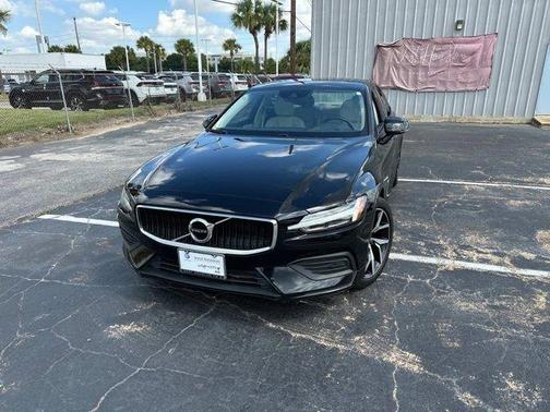 2019 Volvo S60 T5 Momentum