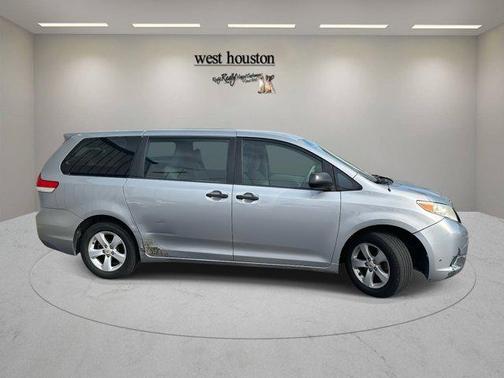 2011 Toyota Sienna Base