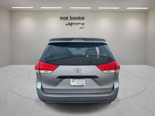 2011 Toyota Sienna Base