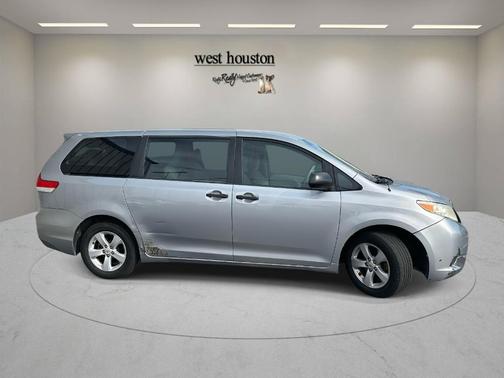 2011 Toyota Sienna Base
