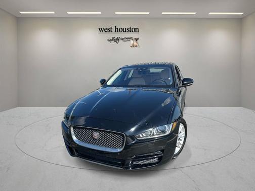 2017 Jaguar XE 25t Premium