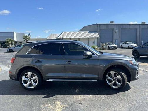 2022 Audi Q5 45 S line quattro Premium