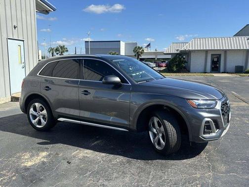 2022 Audi Q5 45 S line quattro Premium