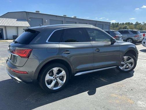 2022 Audi Q5 45 S line quattro Premium